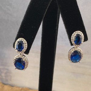 Fabulous Blue, Blue Sapphires Earrings sen in Sterling Silver